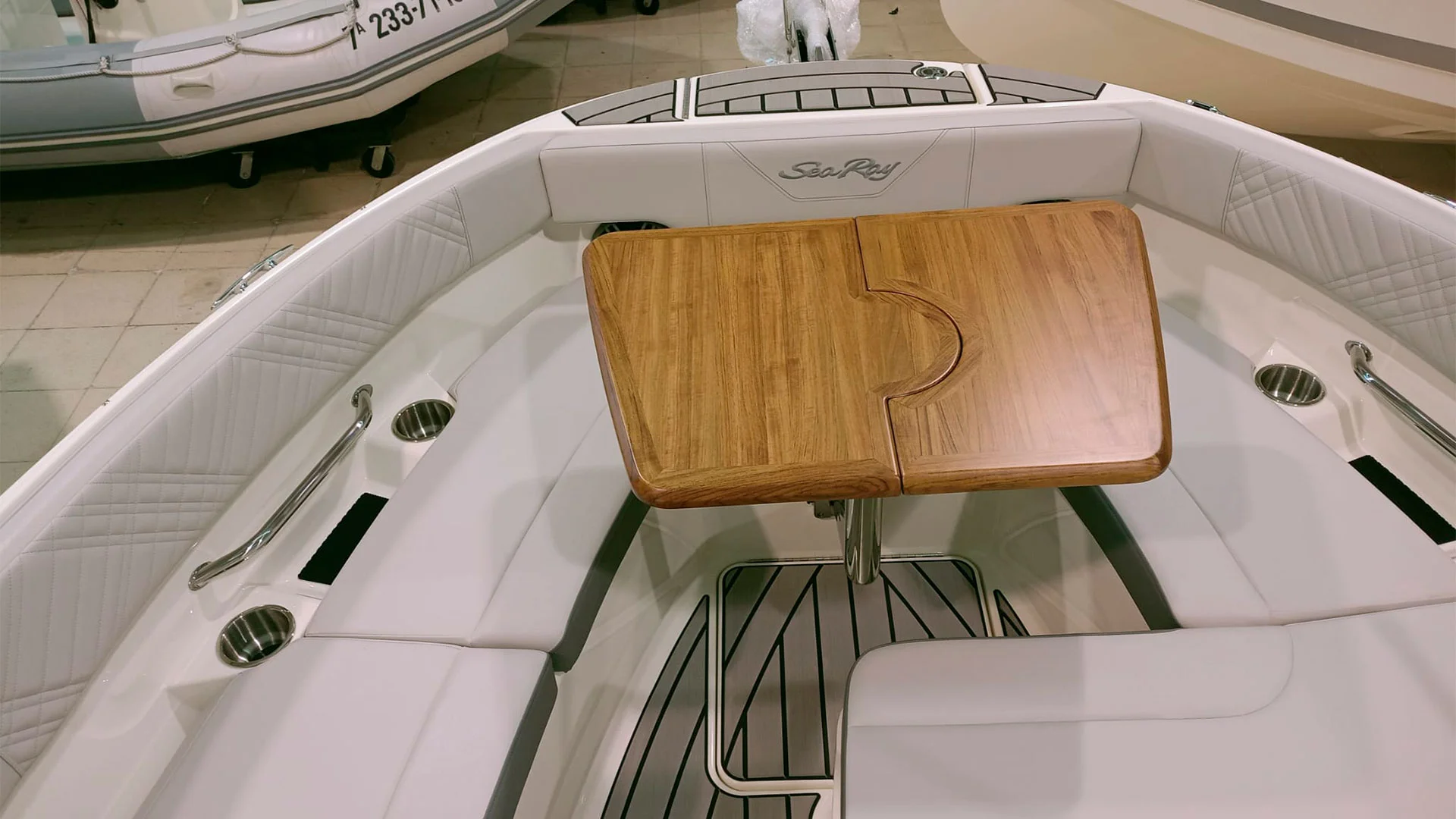 barco-nuevo-entrega-inmediata-sea-ray-sdx-250-picnic-proa