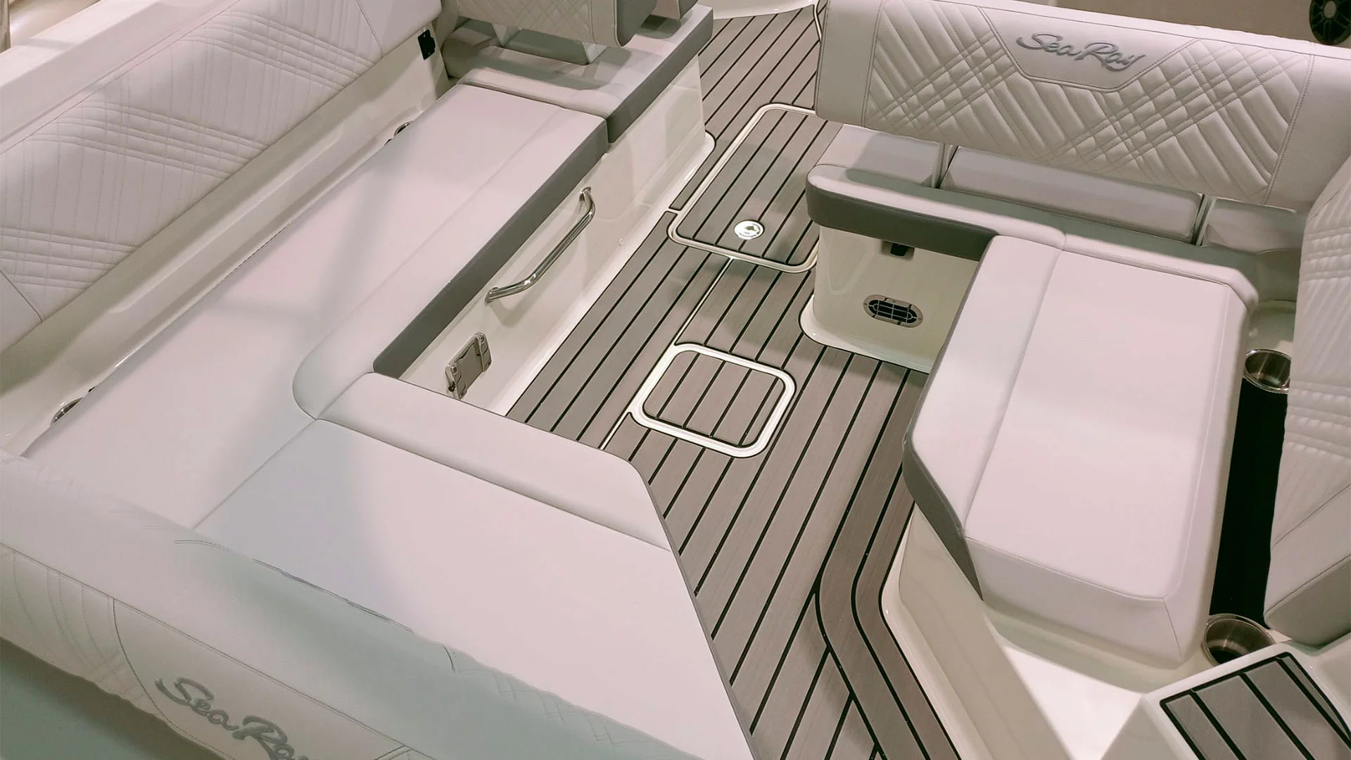 barco-nuevo-entrega-inmediata-sea-ray-sdx-250-vista-bañera