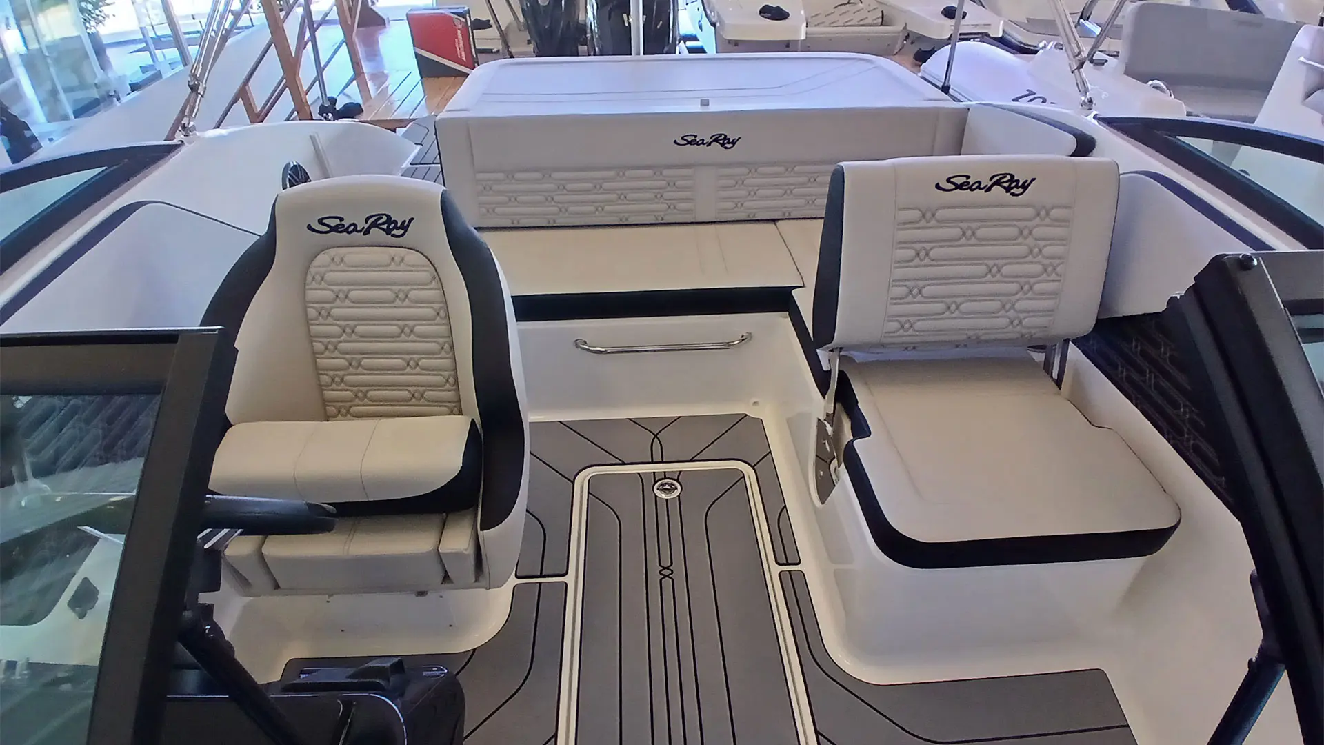 Barco nuevo entrega inmediata Sea RAy SPX 190 OB - Bañera