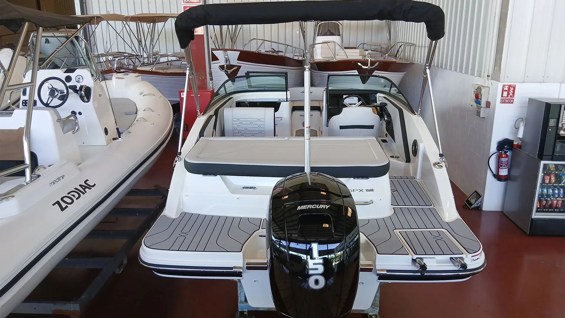 Barco nuevo entrega inmediata Sea RAy SPX 190 OB - Desde popa