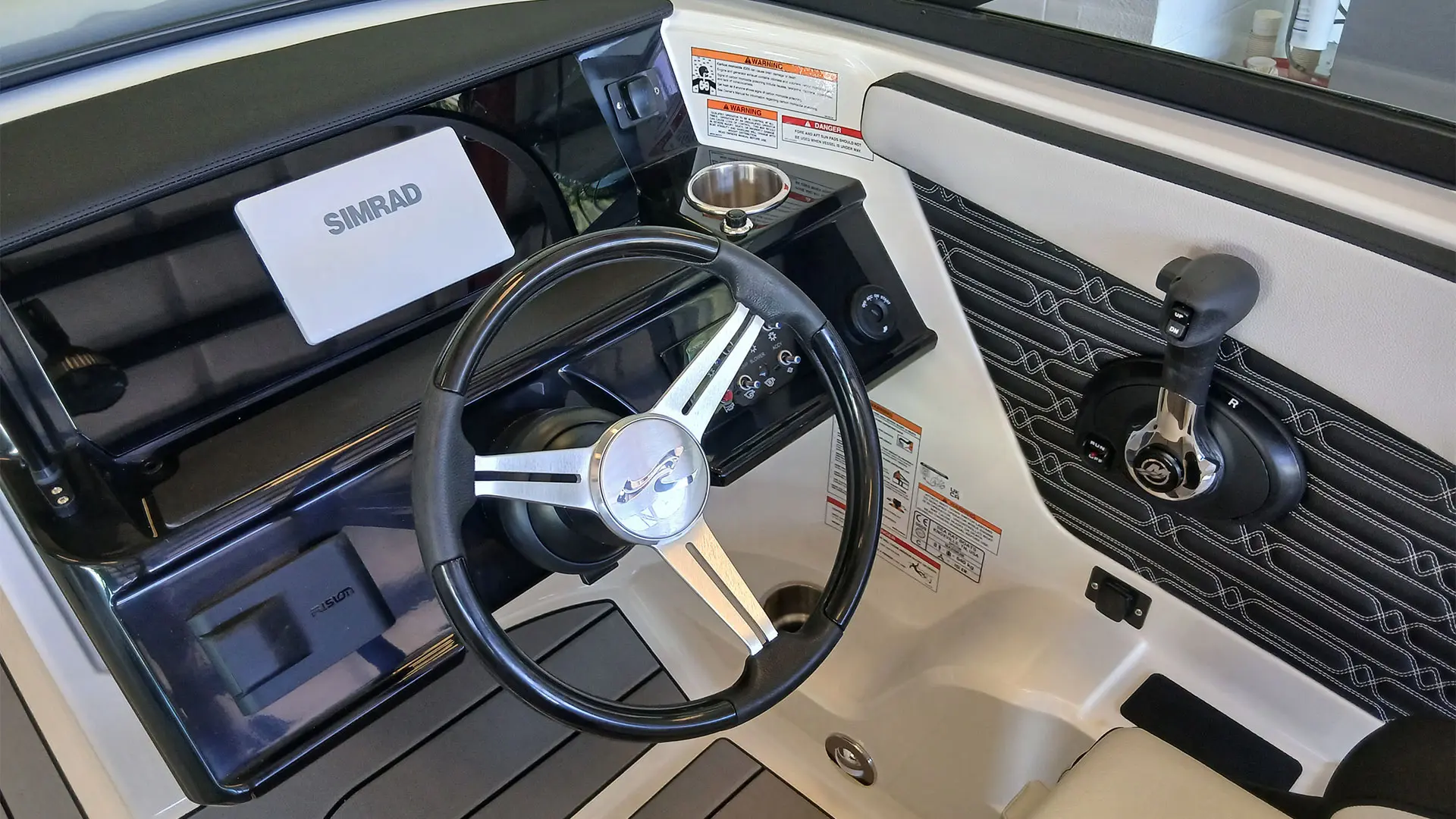 Barco nuevo entrega inmediata Sea RAy SPX 190 OB - Panel