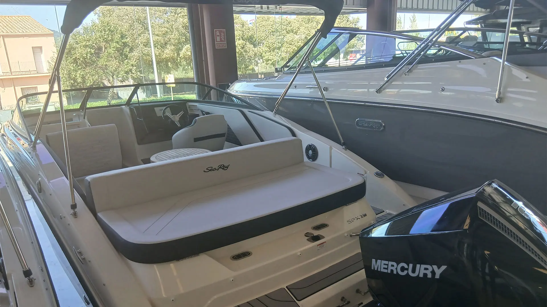Barco nuevo entrega inmediata Sea Ray SPX 210 OB - Desde popa