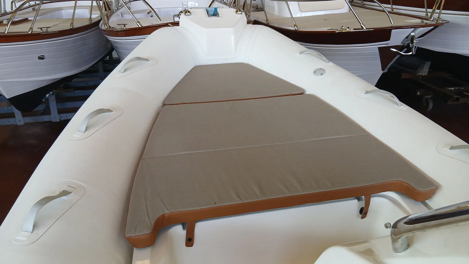 barco-nuevo-entrega-inmediata-zodiac-medline-6-8-solarium