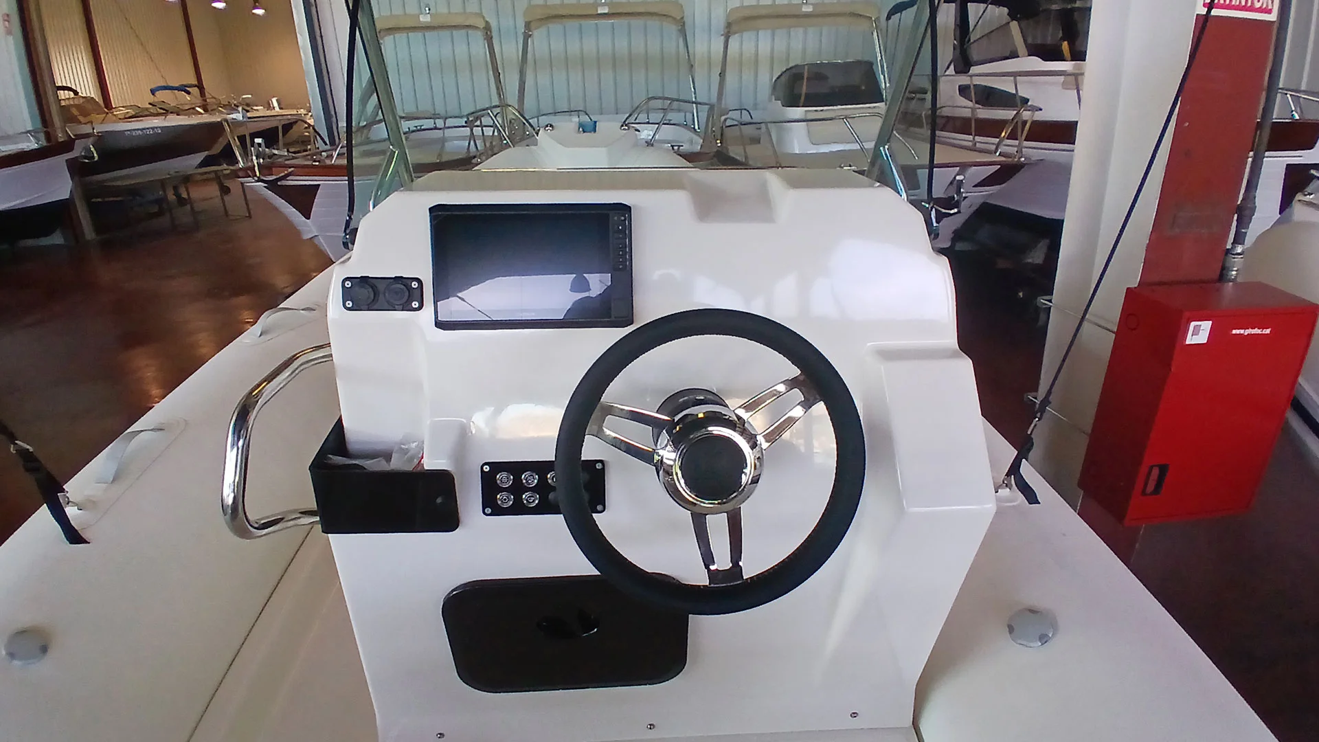 barco-nuevo-entrega-inmediata-zodiac-medline-6-8-vista-consola