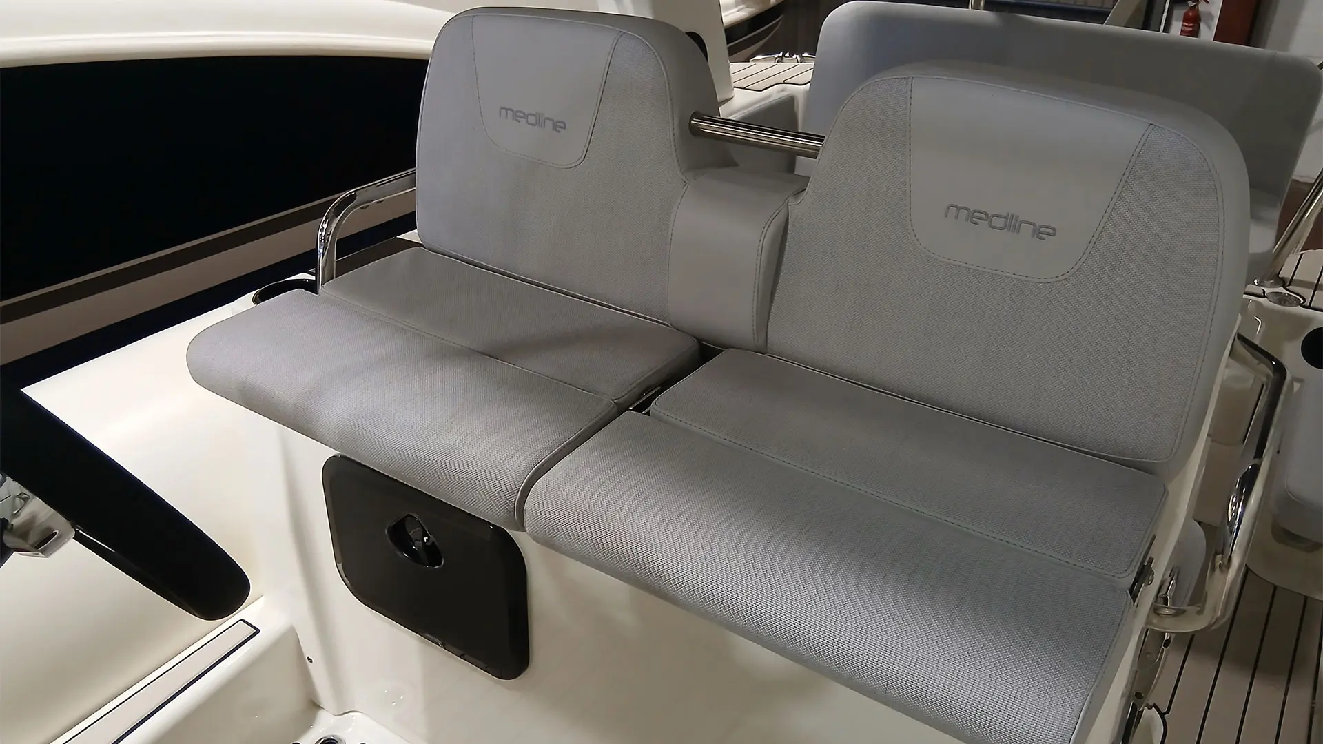 Barco nuevo entrega inmediata Zodiac Medline 7.5 - Asiento extendido patrón