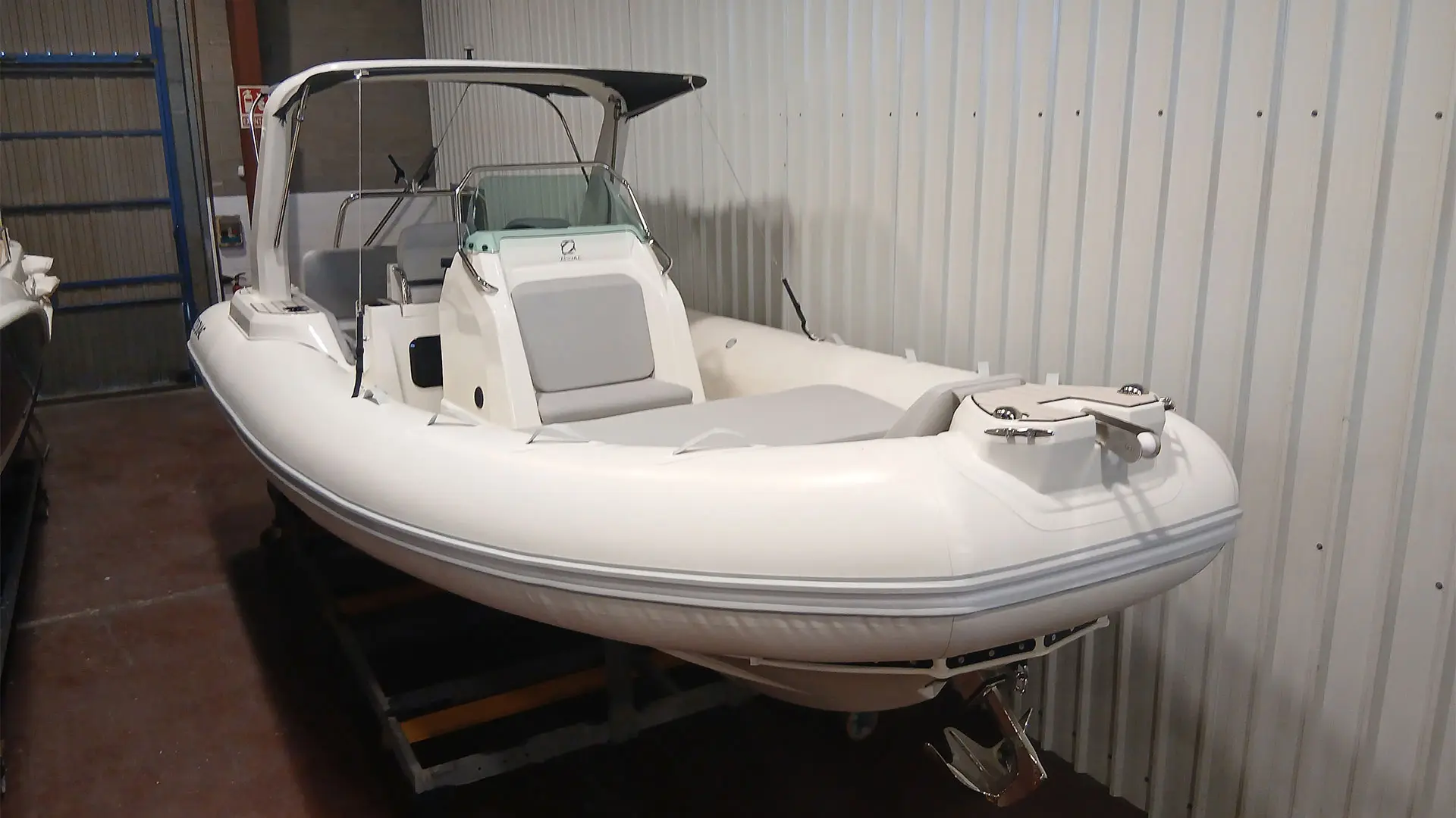 Barco nuevo entrega inmediata Zodiac Medline 7.5 - En exposición