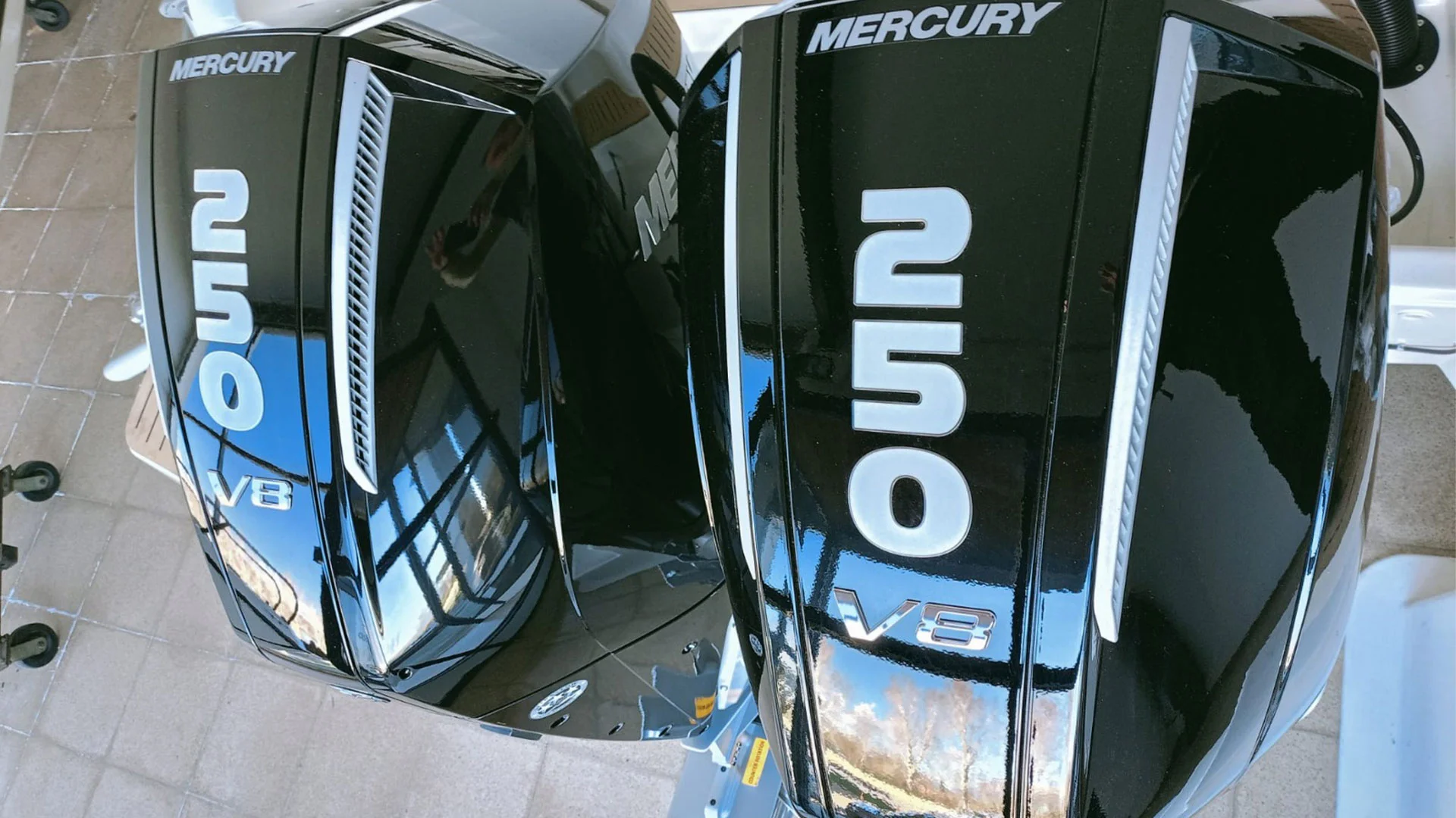 Barcos nuevos entrega inmediata Quicksilver Activ 875 Sundeck - Motores fueraborda Mercury