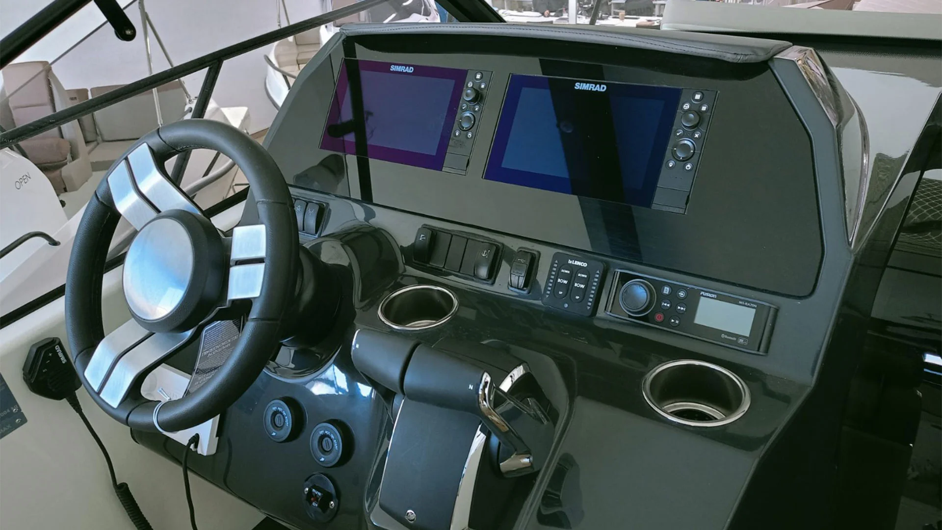 Barcos nuevos entrega inmediata Quicksilver Activ 875 Sundeck - Vista consola