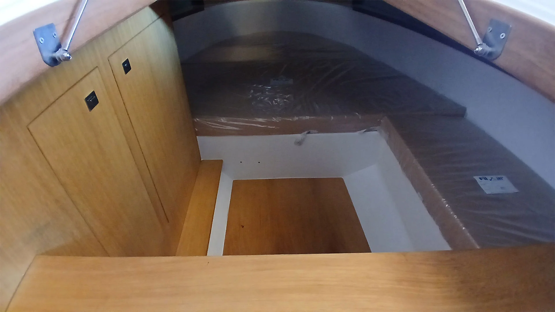 cantieri-mimi-libeccio-8-5-open-camarote