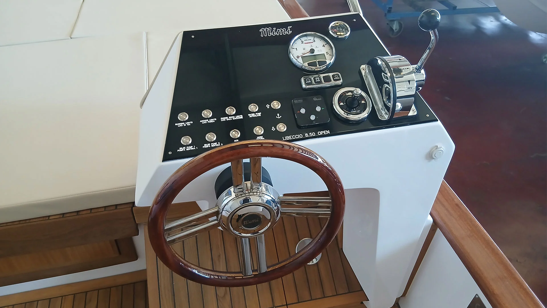 cantieri-mimi-libeccio-8-5-open-consola