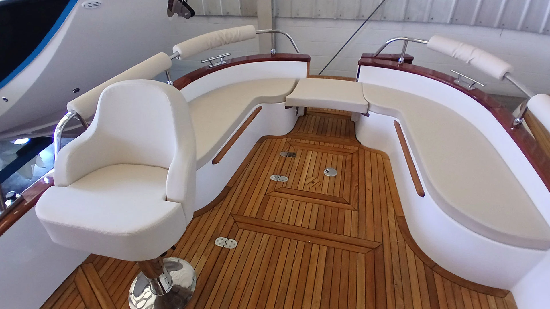 cantieri-mimi-libeccio-8-5-open-vista-bañera