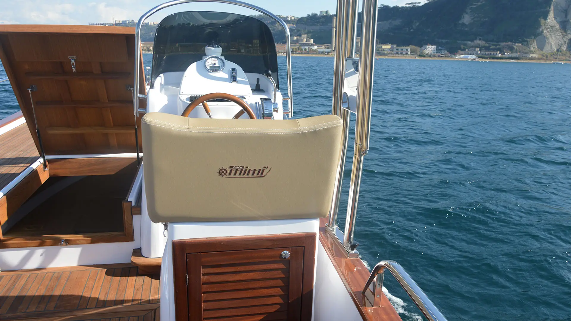 Cantieri Mimi Libeccio 8.5 Open - Visa puesto piloto en stock