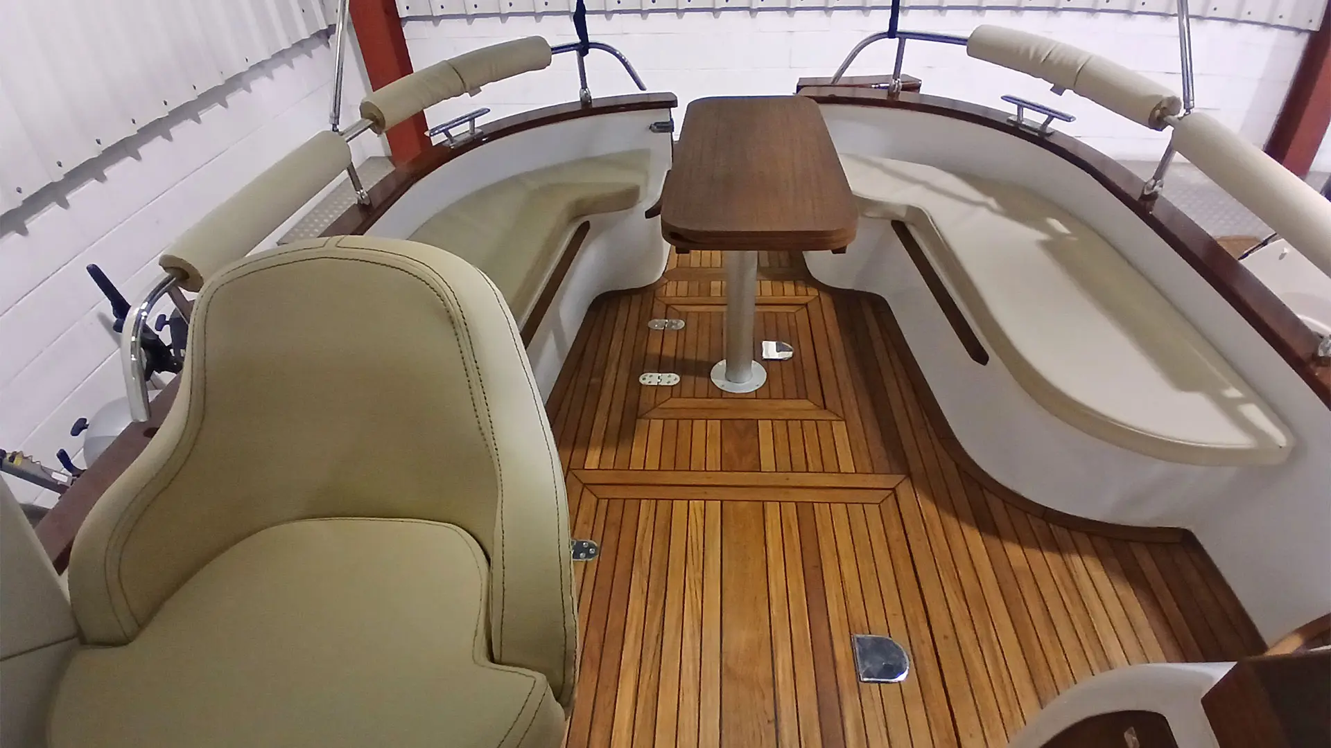 Barco de segunda mano Cantieri Mimi Libeccio 8.5 Sport- Bañera