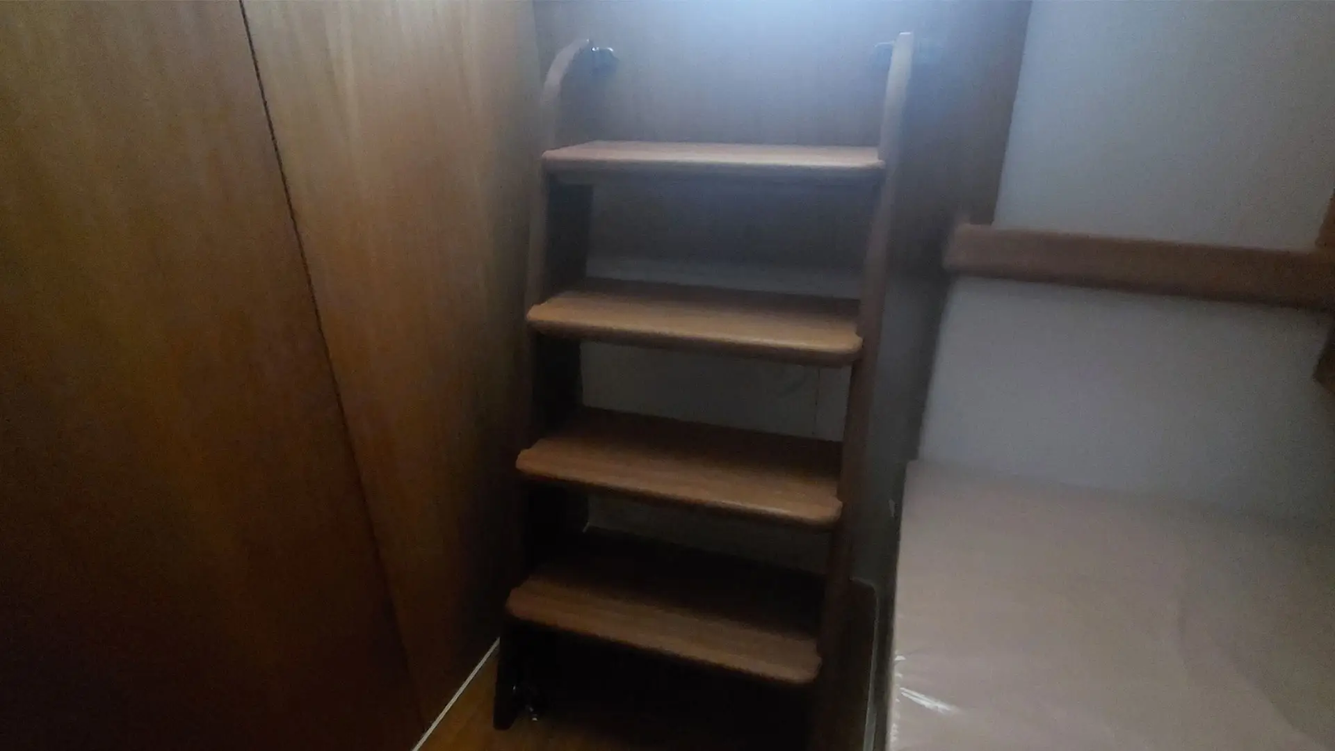 Cantieri Mimi Libeccio 8.5 Sport - Escalera interior entrega inmediata