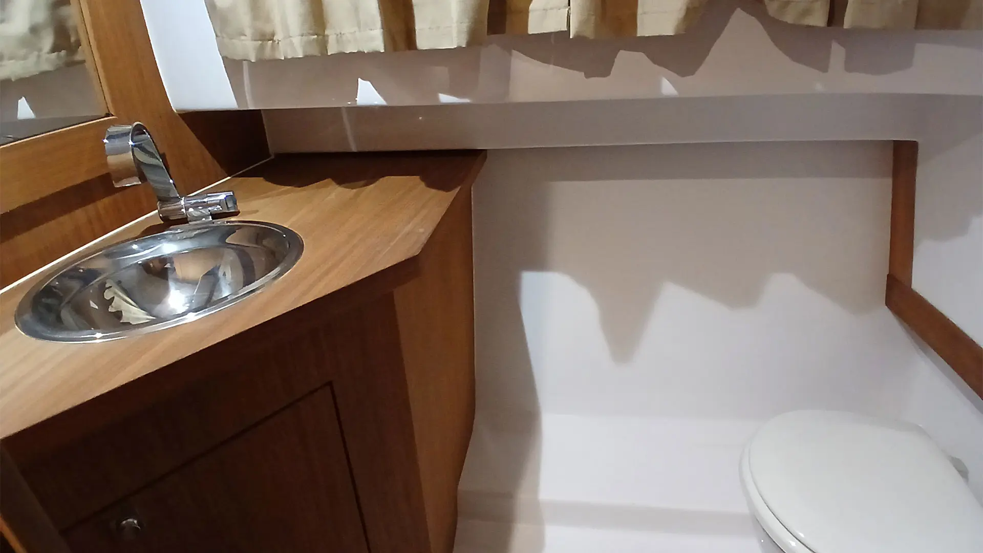 Barco de segunda mano Cantieri Mimi Libeccio 8.5 Sport- Lavabo