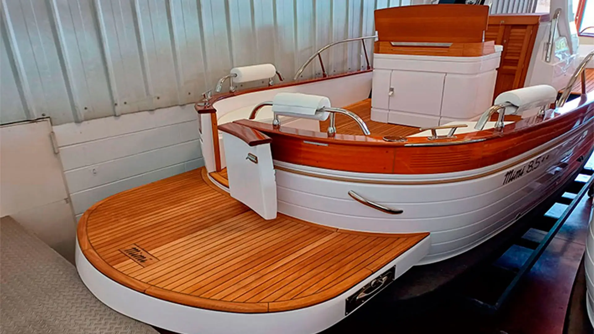 Cantieri Mimi Libeccio 8.5 WA - Plataforma de baño entrega imnediata