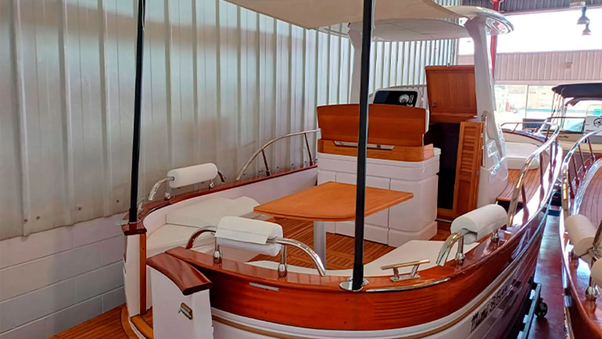 Cantieri Mimi Libeccio 8.5 WA - Vista bañera entrega inmediata