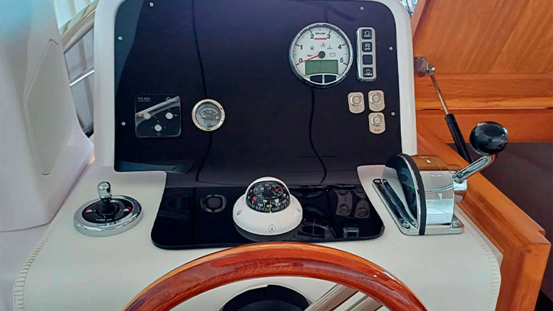 Cantieri Mimi Libeccio 8.5 WA - Vista mandos entrega inmediata