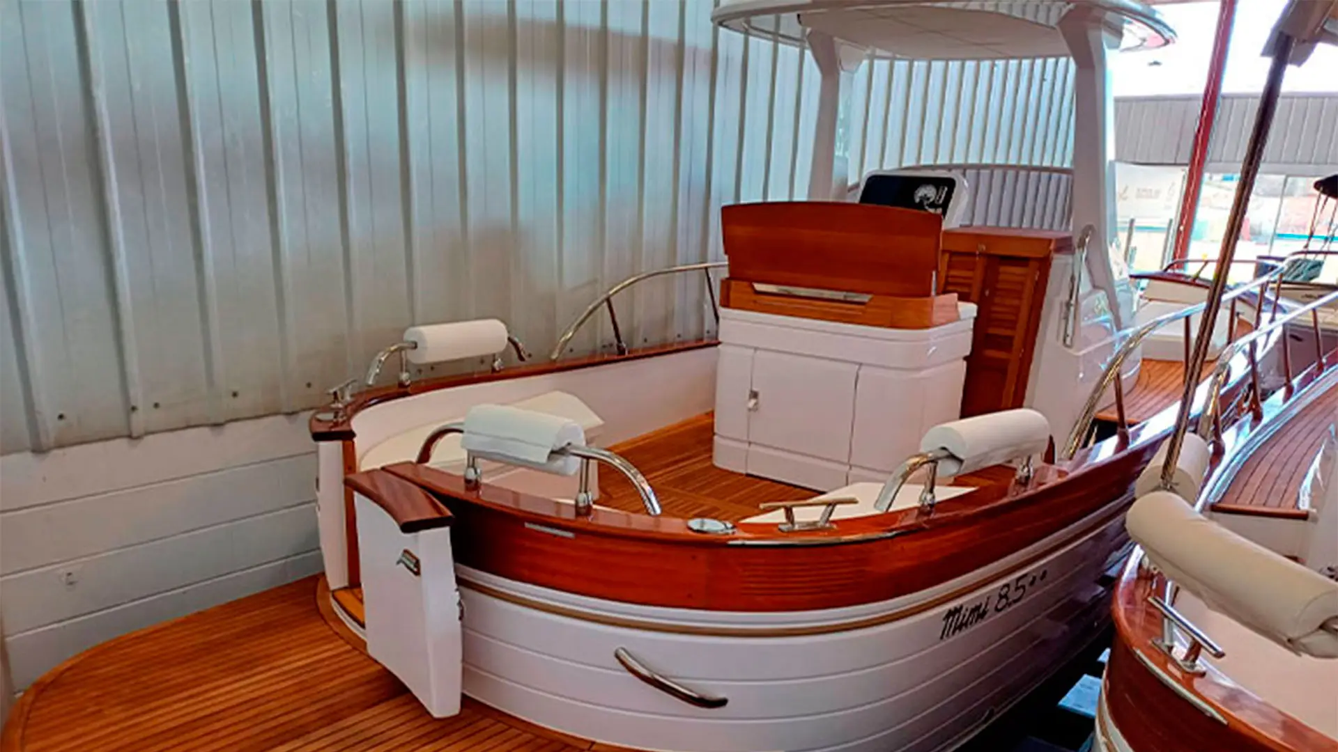 Cantieri Mimi Libeccio 8.5 WA - Vista popa entrega imnediata