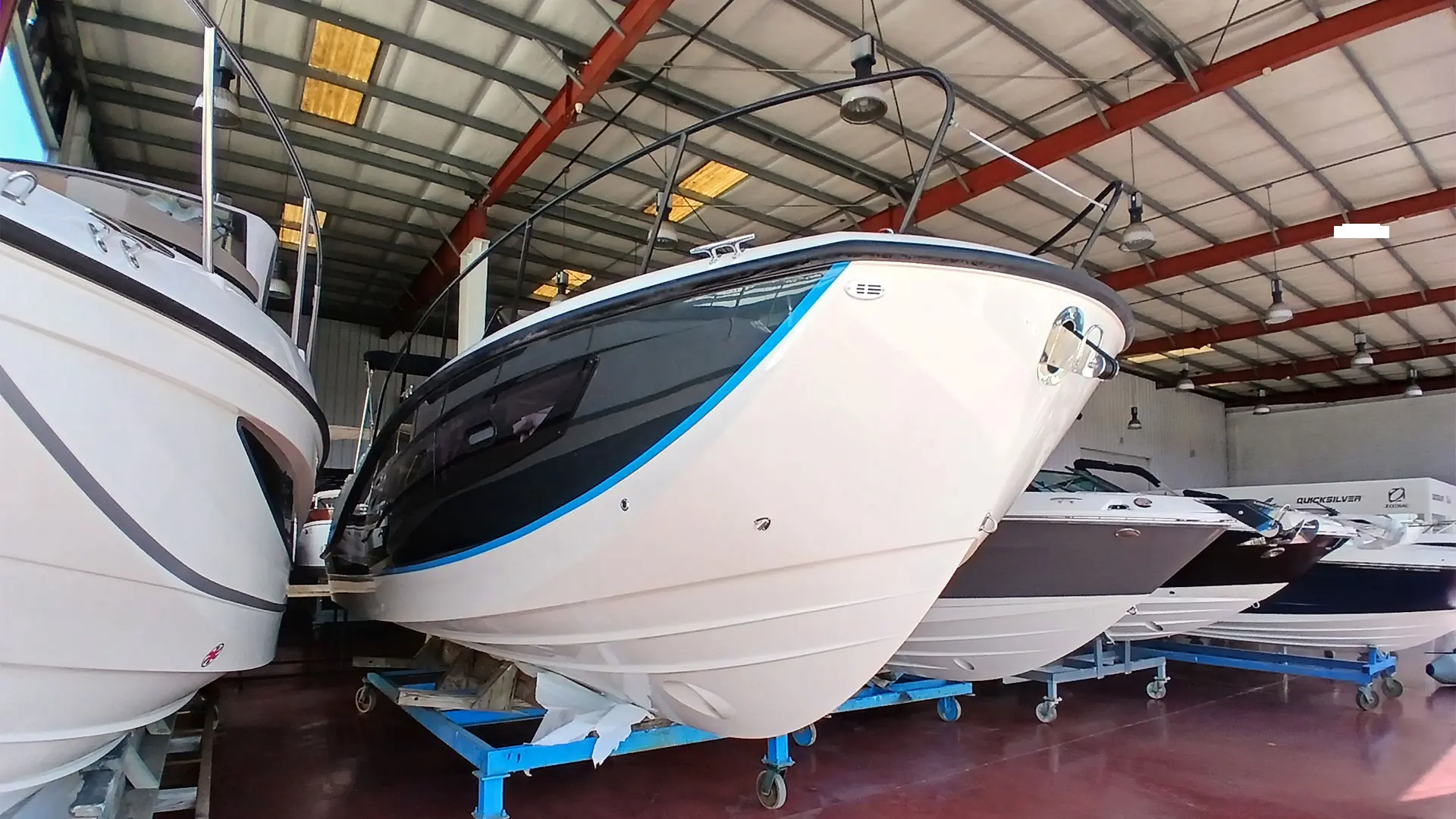 Entrega inmediata quicksilver activ 875 sundeck - Casco