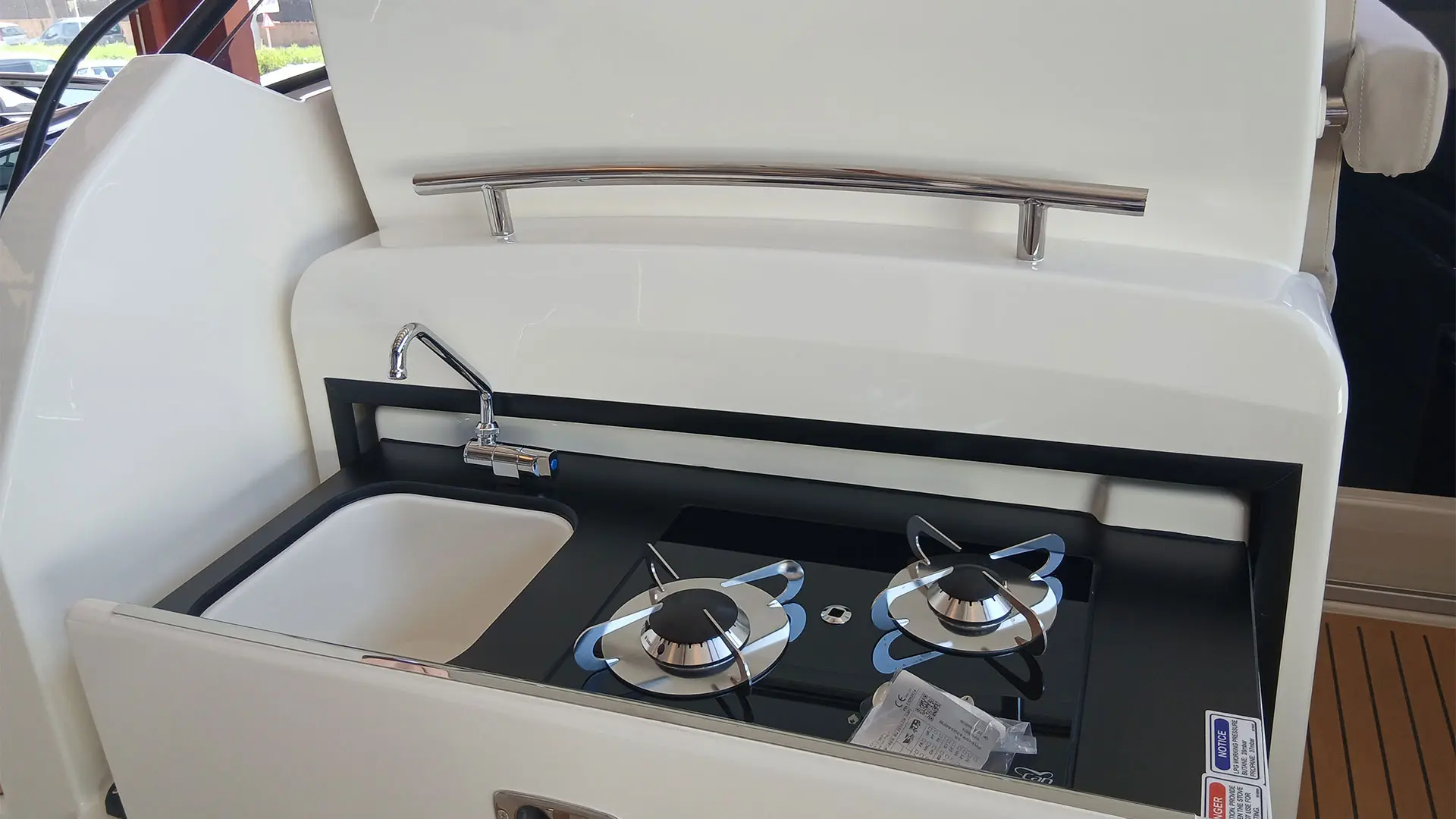 Entrega inmediata quicksilver activ 875 sundeck - Cocina