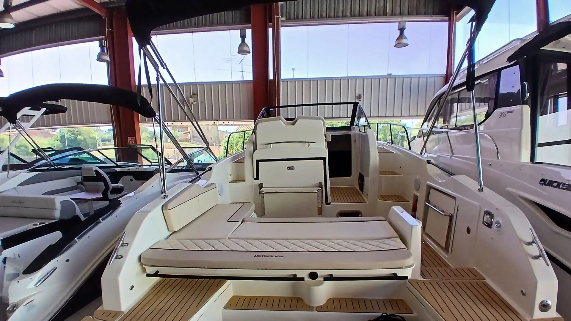 Entrega inmediata quicksilver activ 875 sundeck - Desde popa