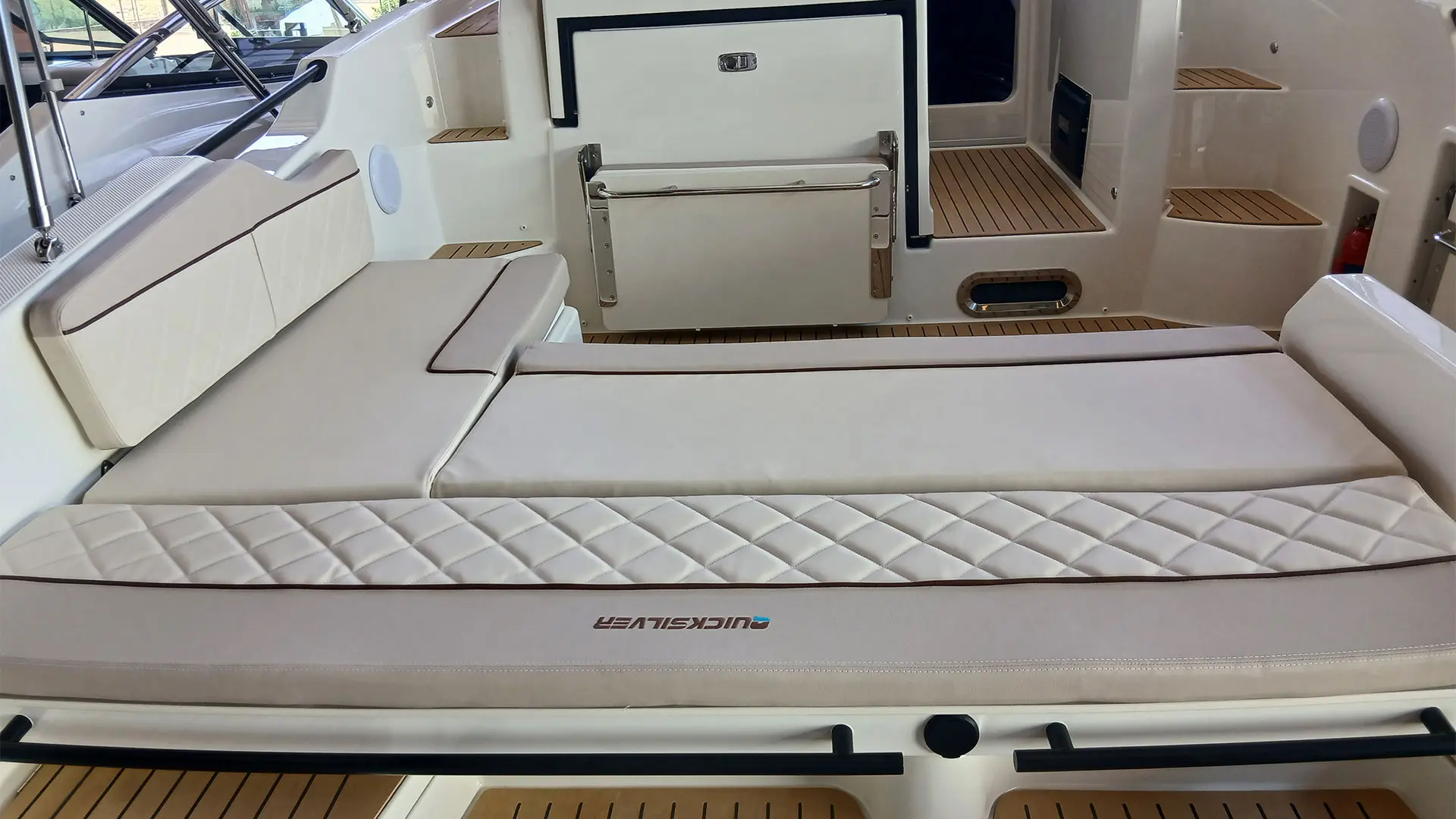 Entrega inmediata quicksilver activ 875 sundeck - Popa