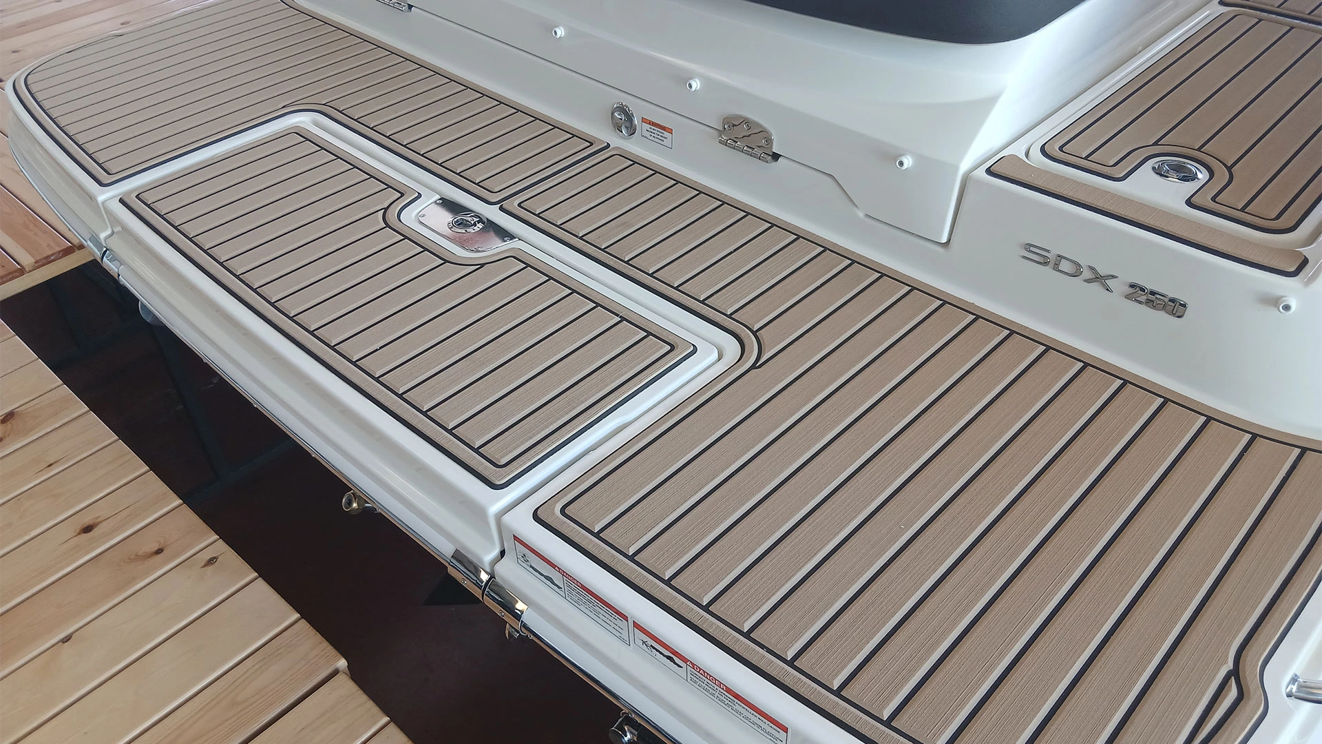 Entrega inmediata Sea Ray SDX 250 - Plataforma de baño