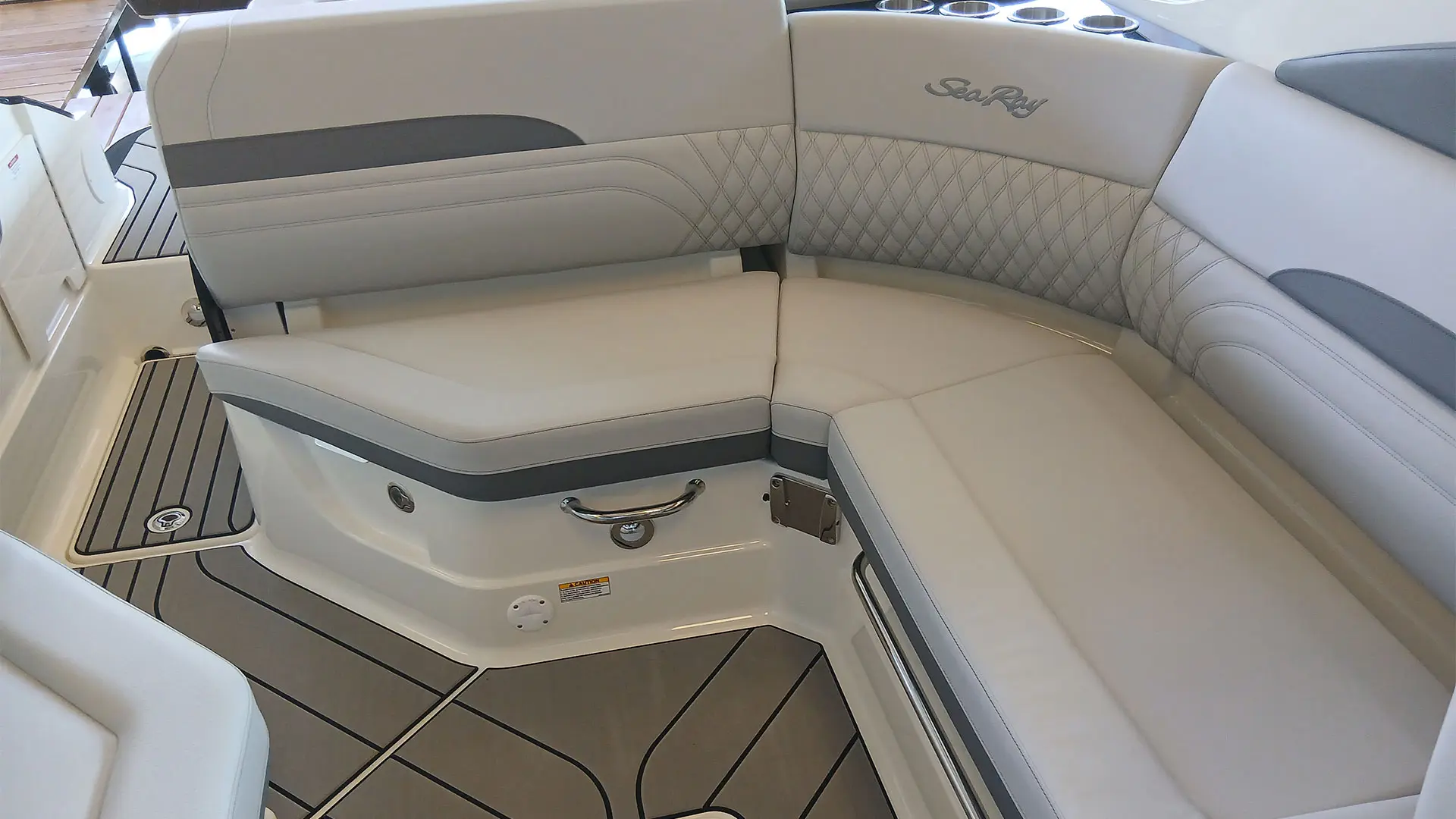 Entrega inmediata Sea Ray SLX 260 - Asientos popa