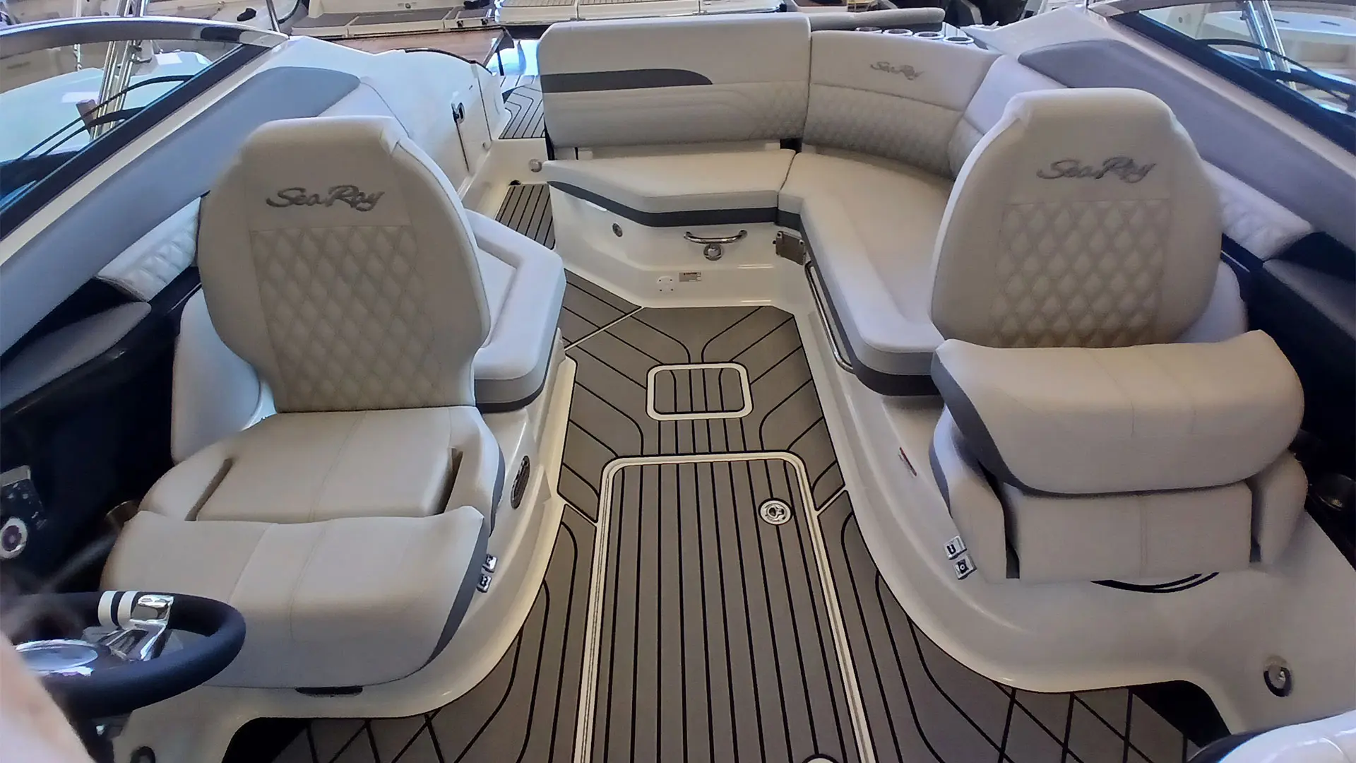 Entrega inmediata Sea Ray SLX 260 - Bañera