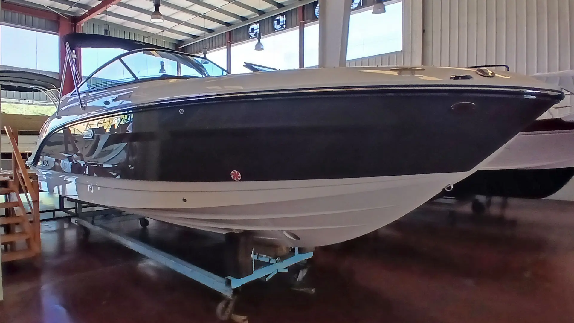 Entrega inmediata Sea Ray SLX 260 - Primer plano