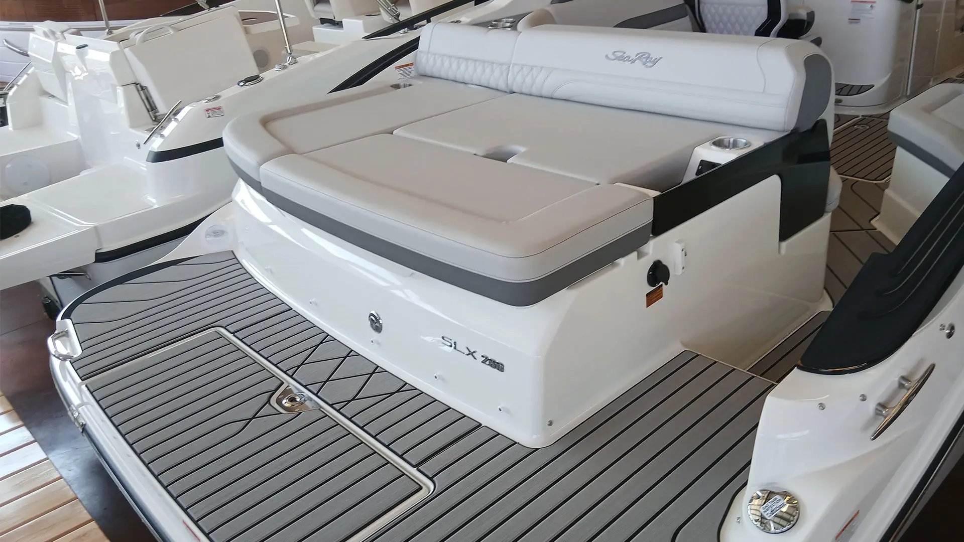 Entrega inmediata Sea Ray SLX 260 - Solárium popa