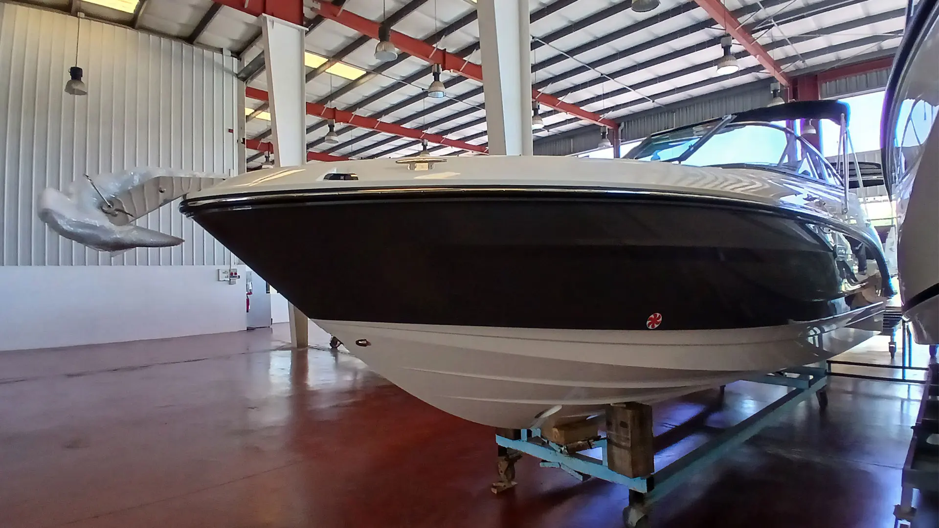 Entrega inmediata Sea Ray SLX 260 - Vista casco