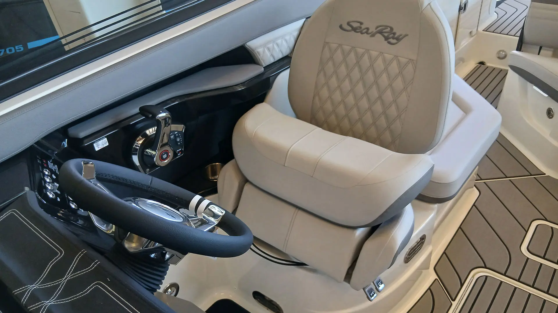 Entrega inmediata Sea Ray SLX 260 - Zona patrón