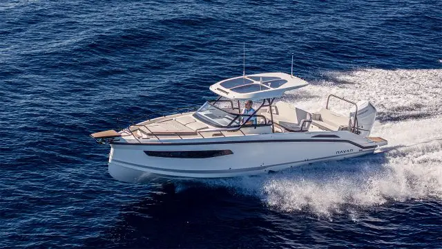 Navan S30 - Primer plano
