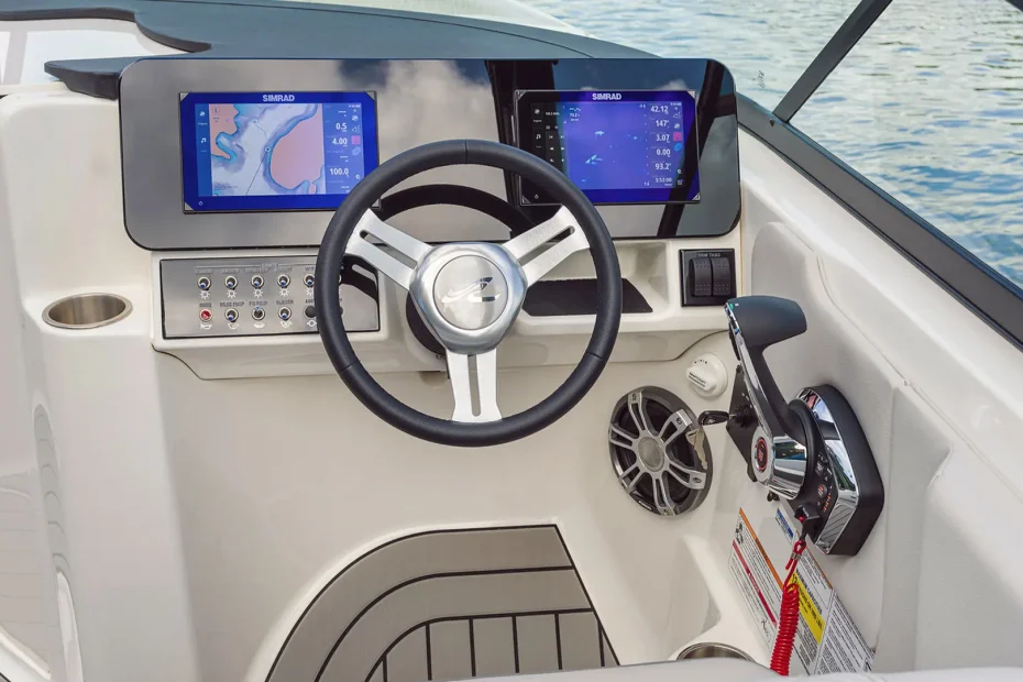 Nueva Sea Ray SDX 250 fueraborda - Consola