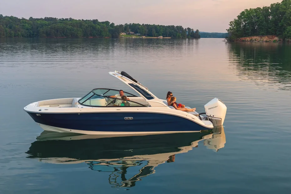 Nueva Sea Ray SDX 250 fueraborda - Fondeando