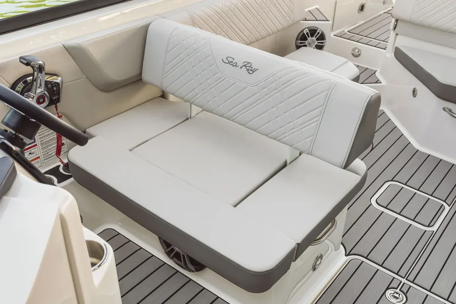 Nueva Sea Ray SDX 270 fueraborda - Asiento patrón