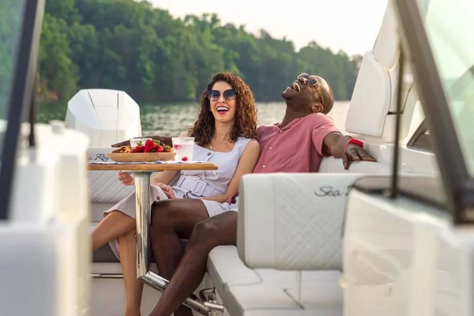 Nueva Sea Ray SDX 270 fueraborda - Diversión