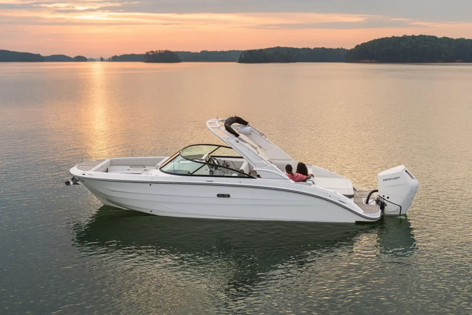 Nueva Sea Ray SDX 270 fueraborda - Fondeando