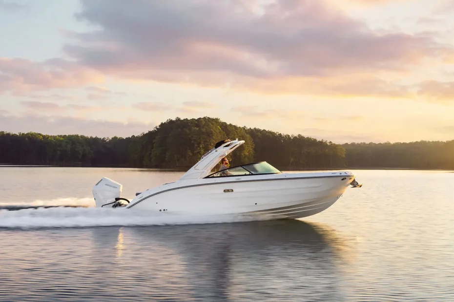 Nueva Sea Ray SDX 270 fueraborda - Navegando