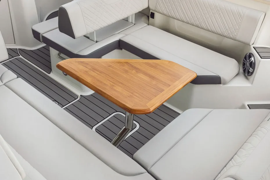 Nueva Sea Ray SDX 270 fueraborda - Picnic