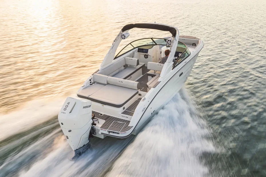 Nueva Sea Ray SDX 270 fueraborda - Primer plano