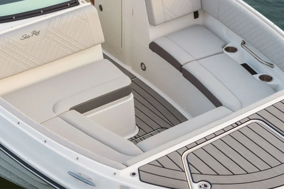 Nueva Sea Ray SDX 270 fueraborda - Proa