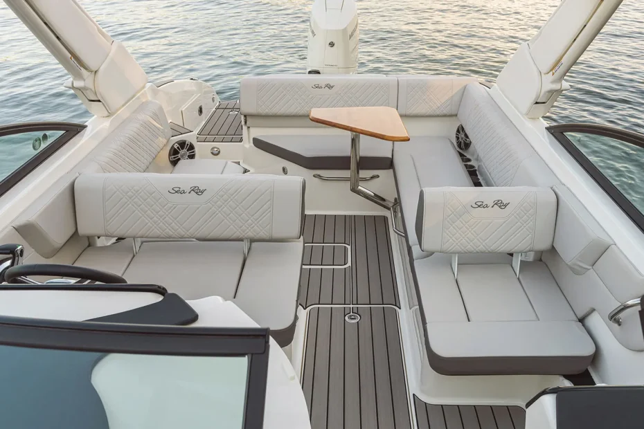 Nueva Sea Ray SDX 270 fueraborda - Vista bañera