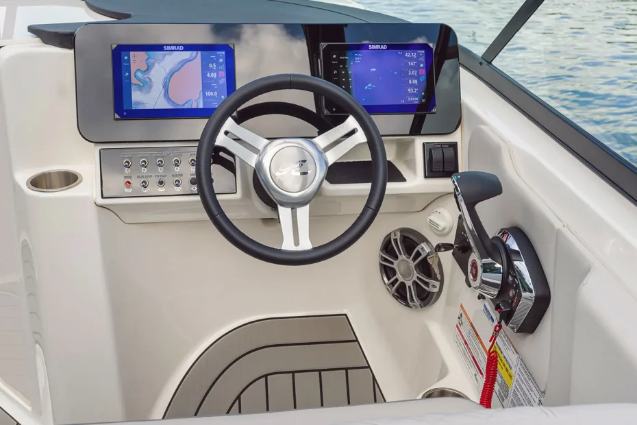 Nueva Sea Ray SDX 250 - Consola