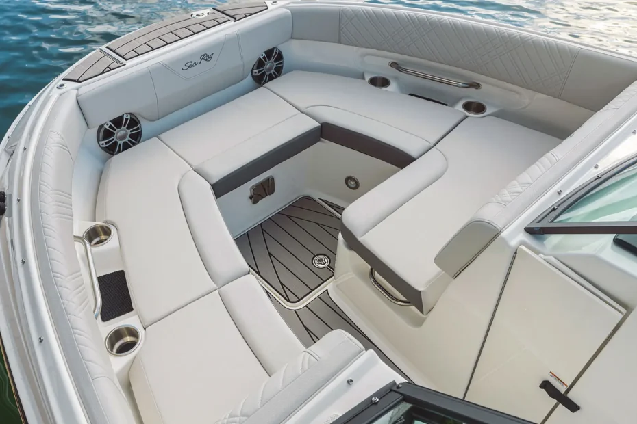 Nueva Sea Ray SDX 250 - Proa