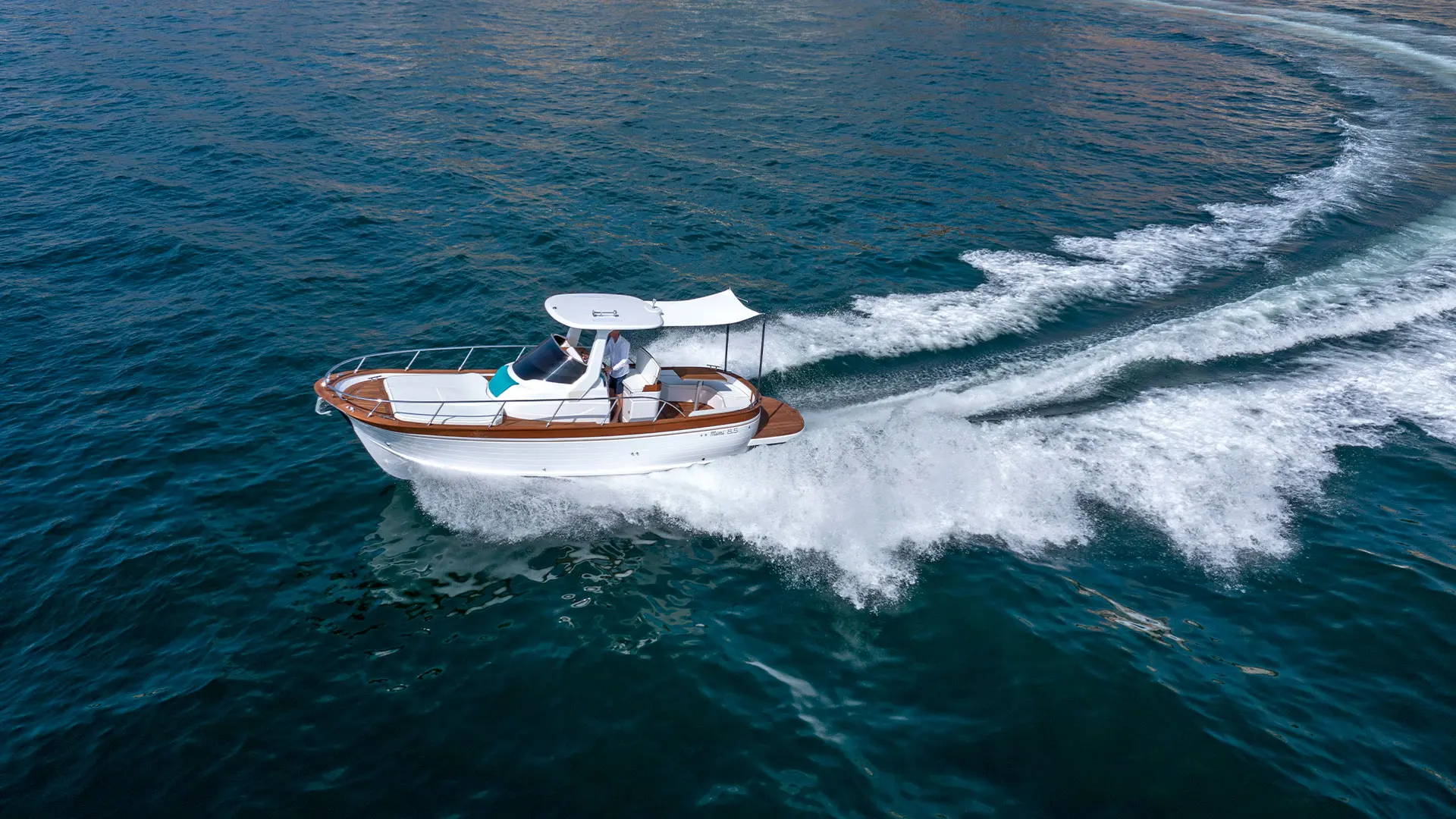 Próximamente en stock Cantieri Mimi Libeccio 8.5 WA - A toda velocidad