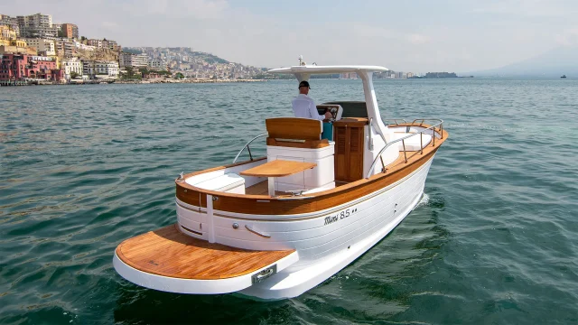 Próximamente en stock Cantieri Mimi Libeccio 8.5 WA - Primer plano