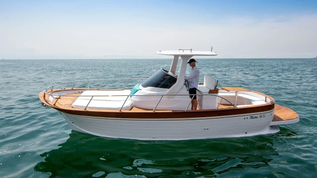 Próximamente en stock Cantieri Mimi Libeccio 8.5 WA - Vista lateral